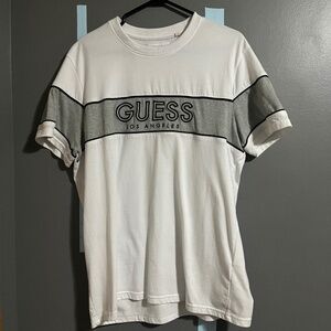 GUESS t-shirt